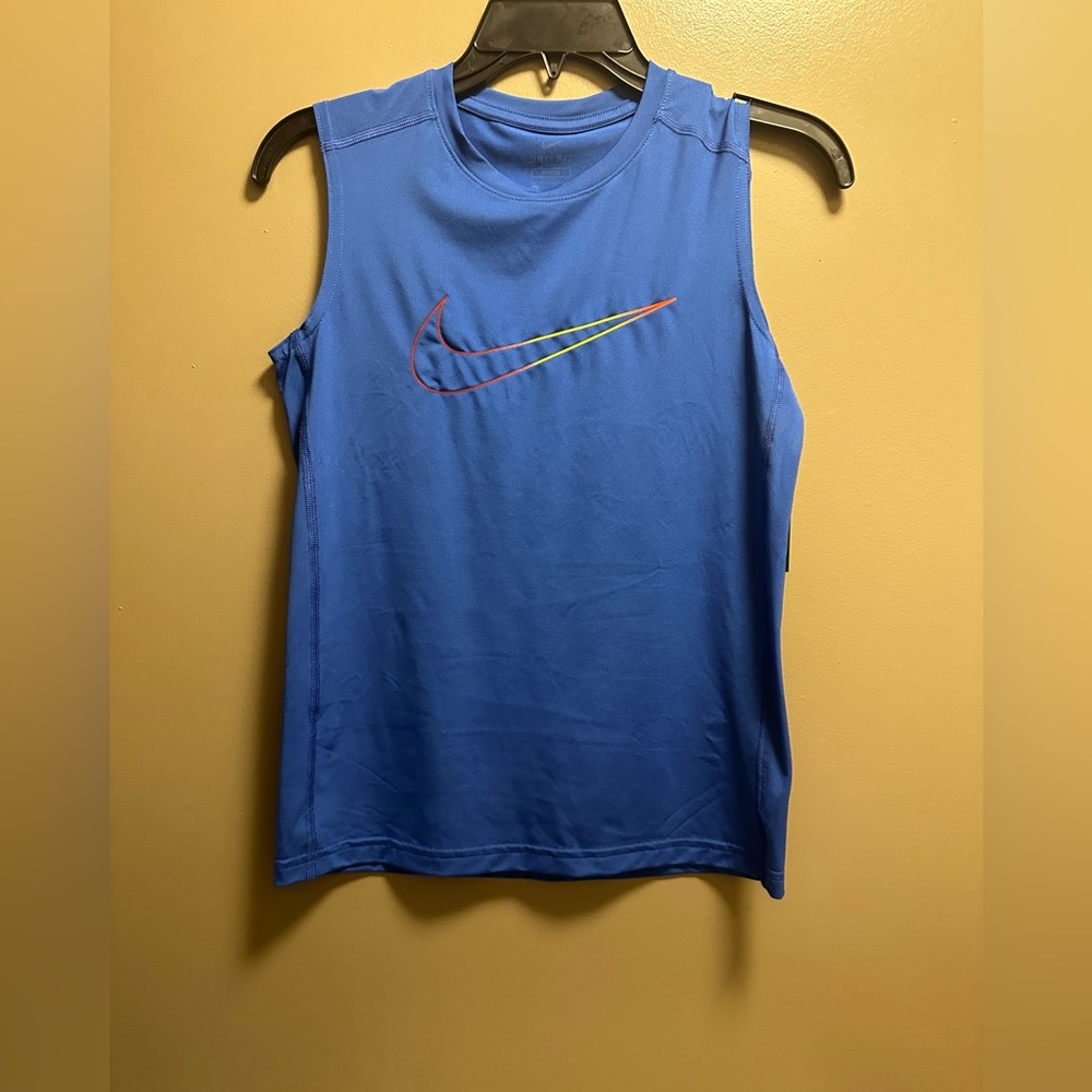 NWT boys Nike drifit swoosh sleeveless tank top shirt